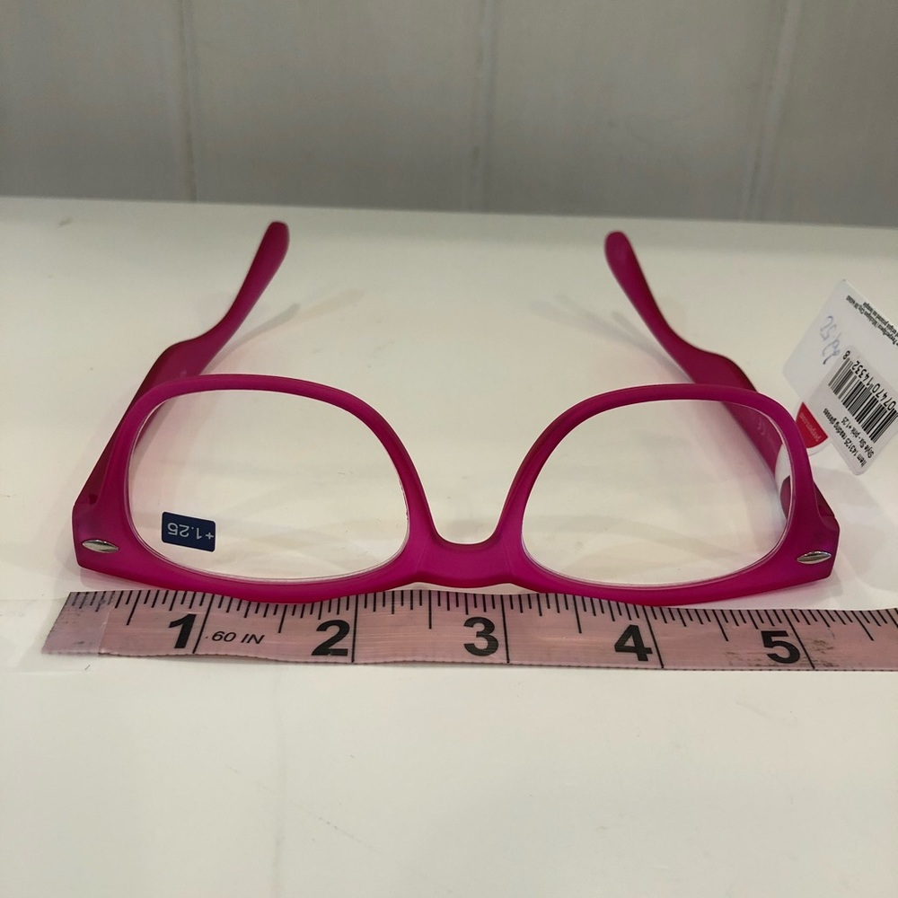 Peepers Reading Glasses - Picture 5 of 7